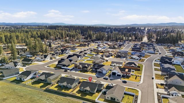 15 E E 12th St, Deer Park, WA 99006