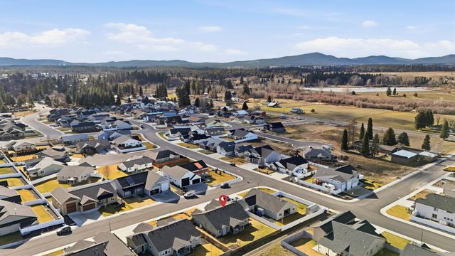 15 E E 12th St, Deer Park, WA 99006