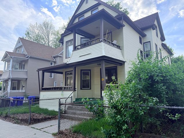 42 Hall St, Springfield, MA 01108
