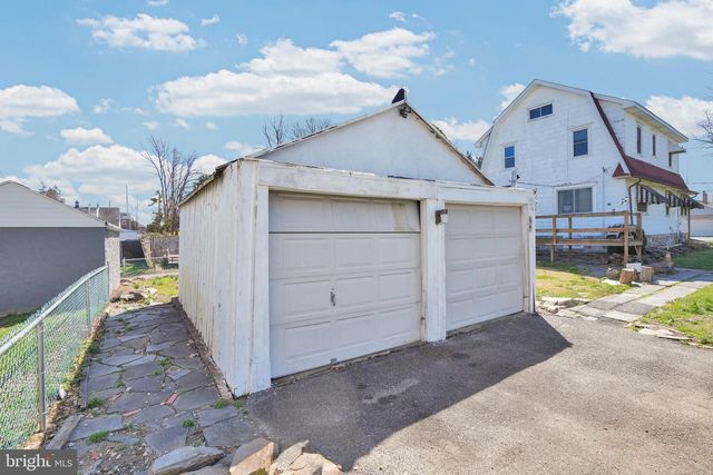 205 PRIMOS AVE, Folcroft, PA 19032