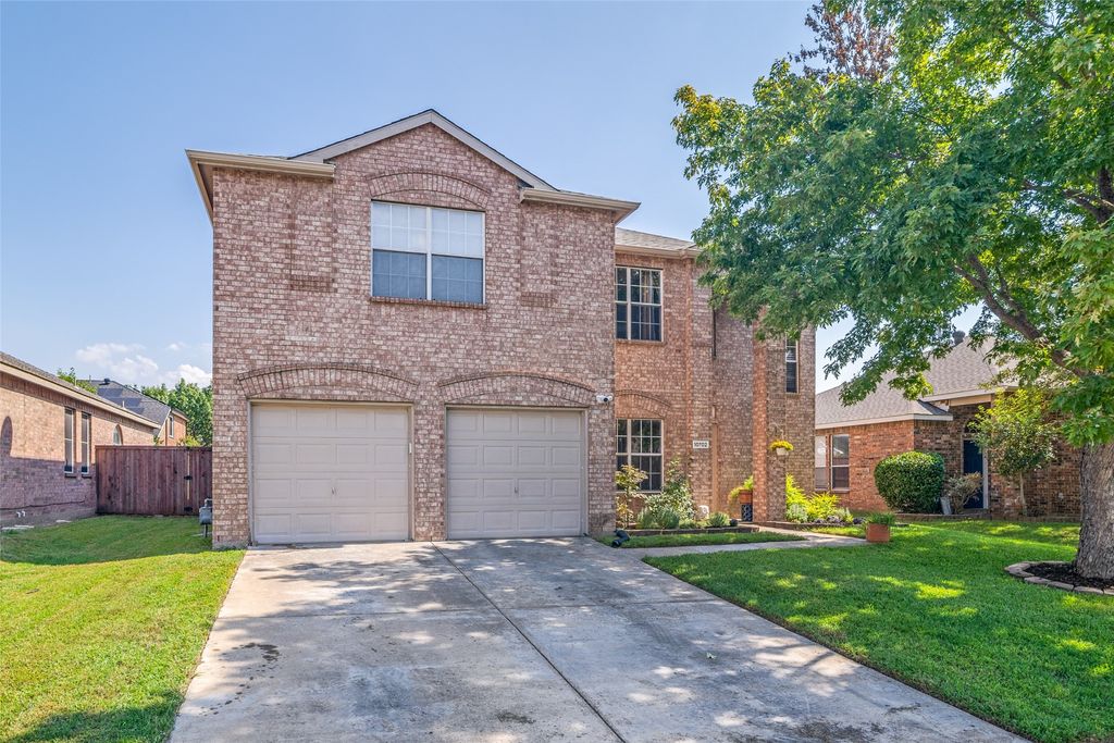10702 Augusta Lane, Rowlett, TX 75089