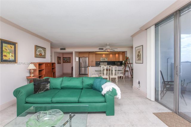 2780 NE 183rd St 901, Aventura, FL 33160