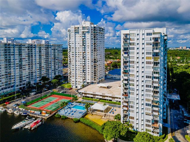 2780 NE 183rd St 901, Aventura, FL 33160