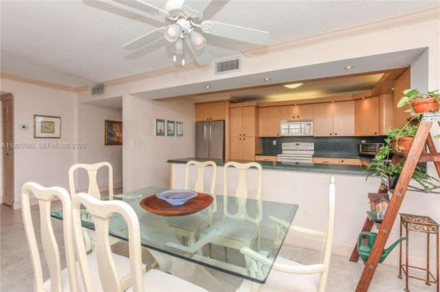 2780 NE 183rd St 901, Aventura, FL 33160