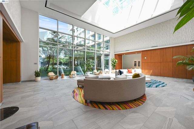 1688 Pine St W506, San Francisco, CA 94109