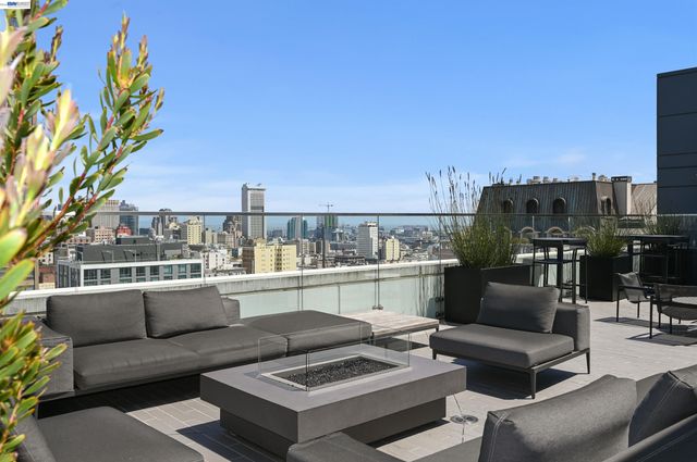1688 Pine St W506, San Francisco, CA 94109