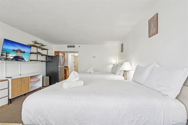 19201 Collins Avenue 223, Sunny Isles Beach, FL 33160