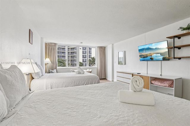 19201 Collins Avenue 223, Sunny Isles Beach, FL 33160