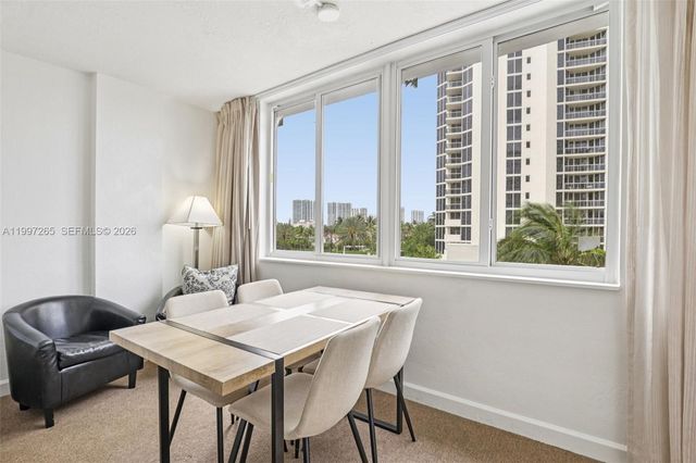 19201 Collins Avenue 223, Sunny Isles Beach, FL 33160