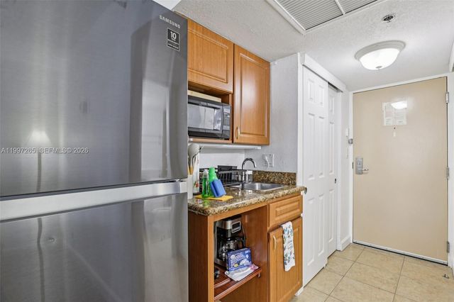 19201 Collins Avenue 223, Sunny Isles Beach, FL 33160