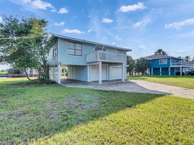 3813 Tradewinds Drive, Galveston, TX 77554