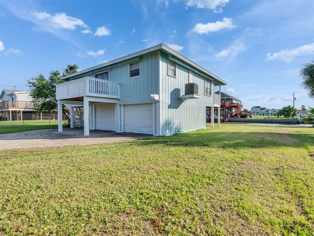 3813 Tradewinds Drive, Galveston, TX 77554