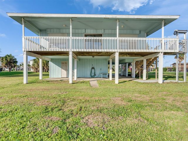 3813 Tradewinds Drive, Galveston, TX 77554