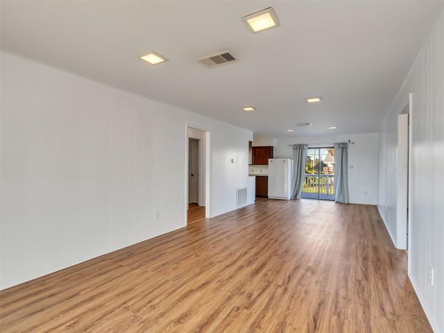 3813 Tradewinds Drive, Galveston, TX 77554