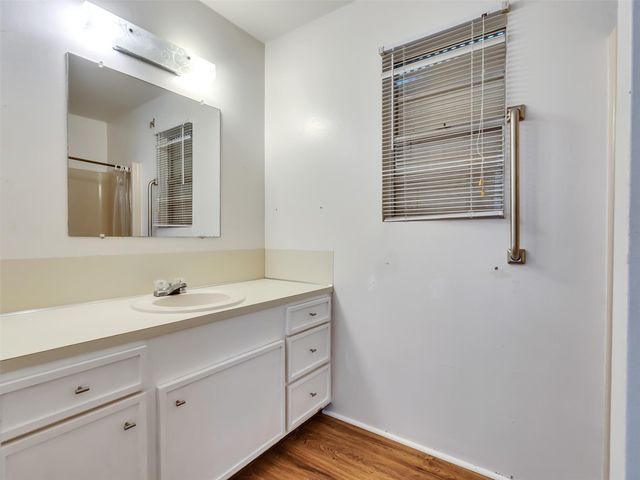 3813 Tradewinds Drive, Galveston, TX 77554