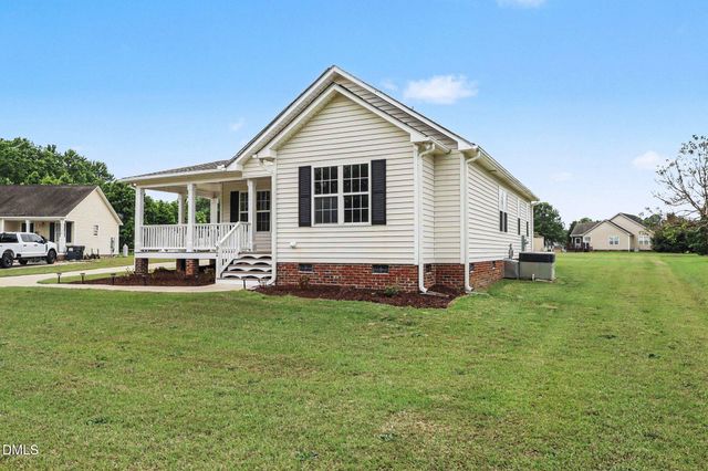 92 Balsawood Court, Willow Springs, NC 27592