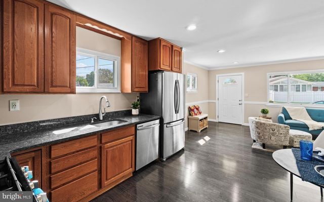 328 KING GEORGE DR, Glen Burnie, MD 21061
