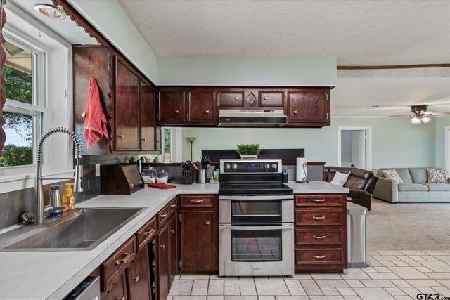800 Vz County Road 4105, Canton, TX 75103