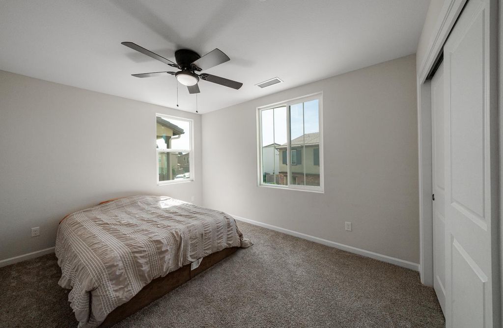 Image 22 of property listing at 989 Moran Road W, Madera, CA 93636