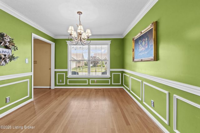 3812 Fieldside Cir, Louisville, KY 40299