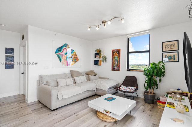 2301 SW 27th Ave 1203, Miami, FL 33145