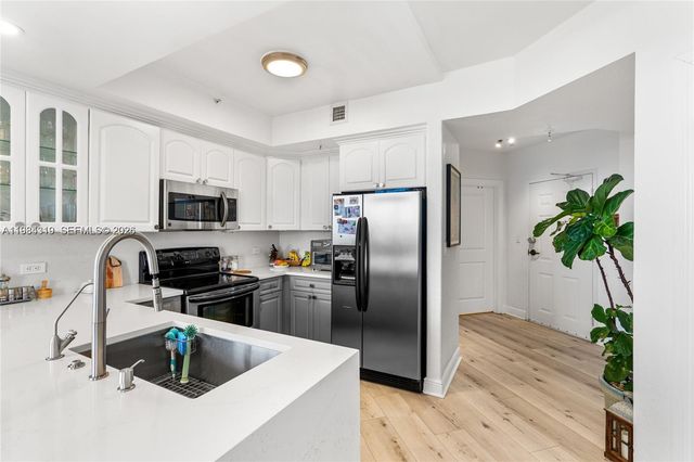 2301 SW 27th Ave 1203, Miami, FL 33145