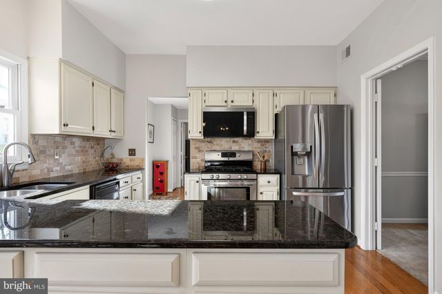 6224 POINT CT, Centreville, VA 20120