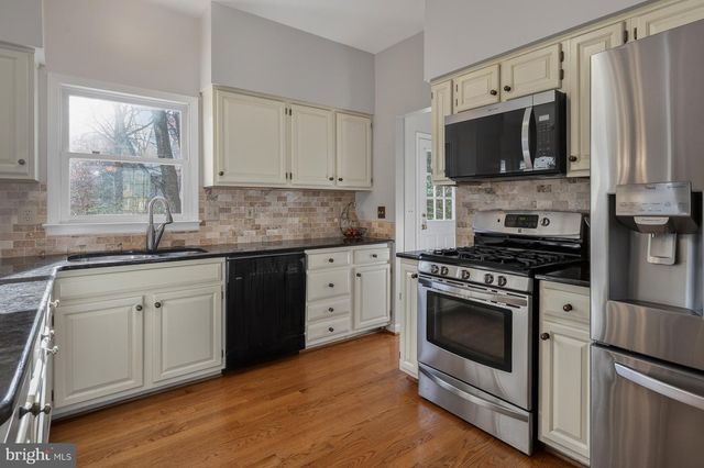 6224 POINT CT, Centreville, VA 20120