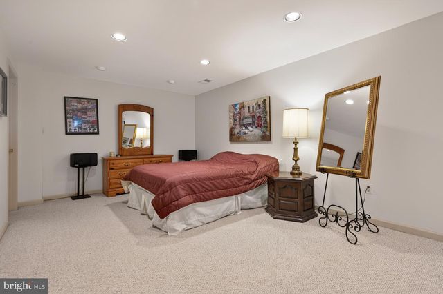 6224 POINT CT, Centreville, VA 20120