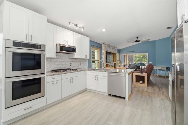 11212 CORALBEAN DRIVE, Lakewood Ranch, FL 34202