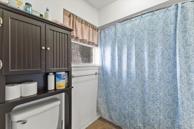 201 Collins Drive, Terrell, TX 75160