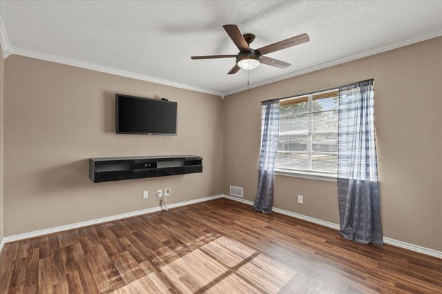 201 Collins Drive, Terrell, TX 75160