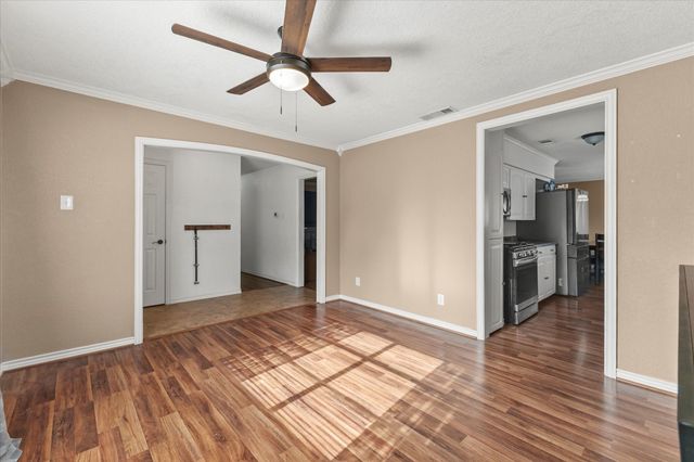 201 Collins Drive, Terrell, TX 75160