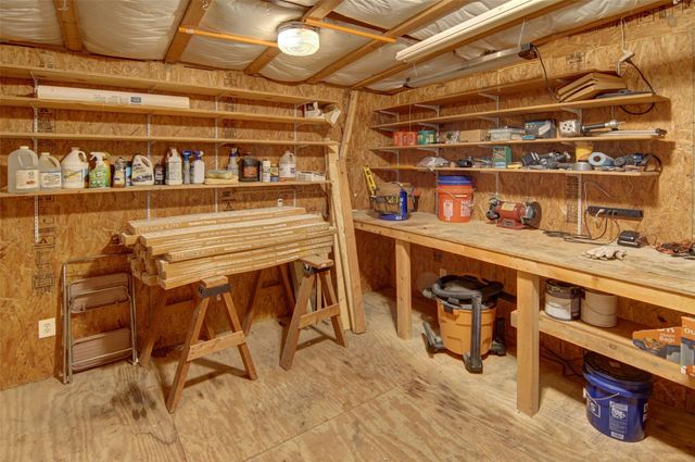 190 County Road 1975, Yantis, TX 75497