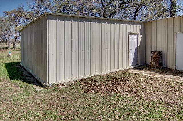 190 County Road 1975, Yantis, TX 75497
