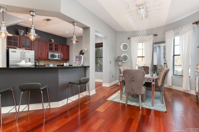 215 Center St Apt 109, San Antonio, TX 78202