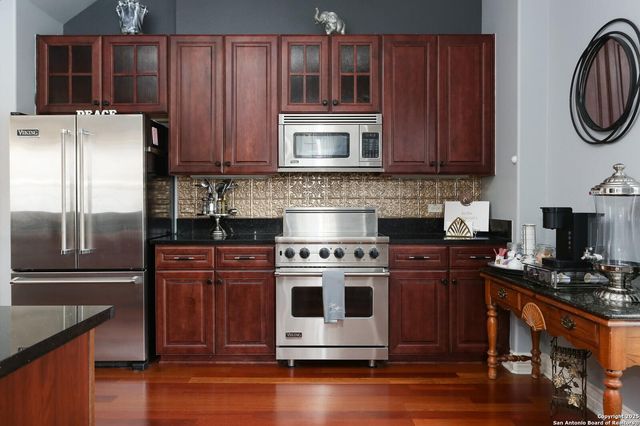 215 Center St Apt 109, San Antonio, TX 78202