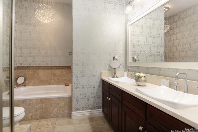 215 Center St Apt 109, San Antonio, TX 78202