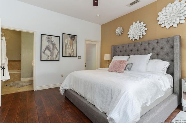 215 Center St Apt 109, San Antonio, TX 78202