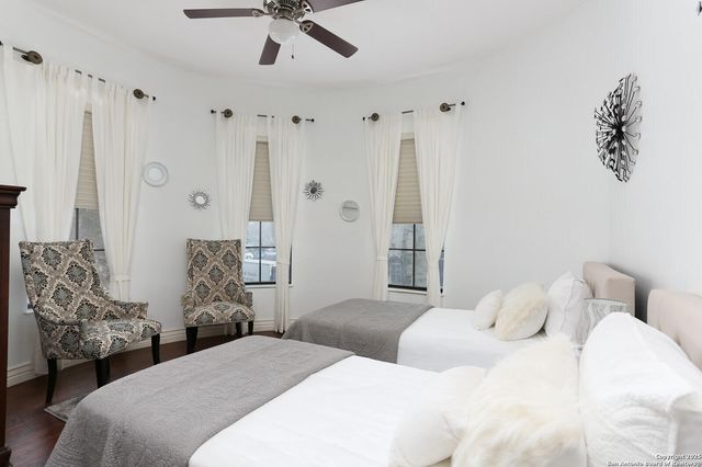 215 Center St Apt 109, San Antonio, TX 78202
