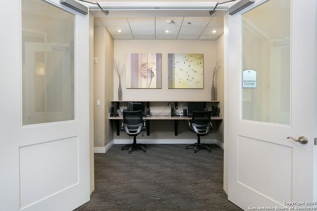 215 Center St Apt 109, San Antonio, TX 78202