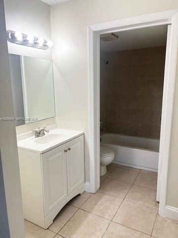 10757 Cleary Blvd 112, Plantation, FL 33324