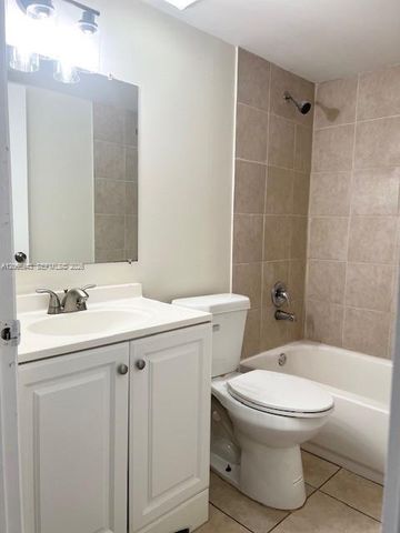 10757 Cleary Blvd 112, Plantation, FL 33324