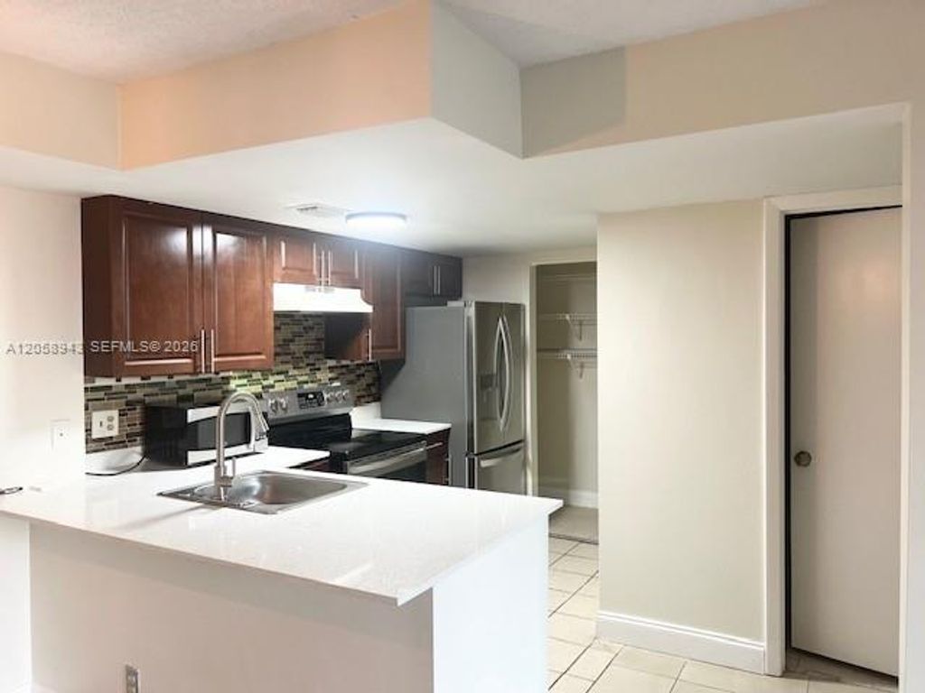 10757 Cleary Blvd 112, Plantation, FL 33324