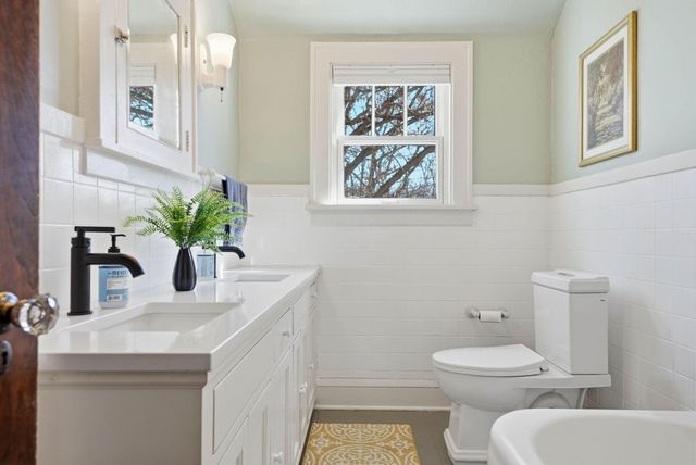 139 Spruce Street, Mahtomedi, MN 55115