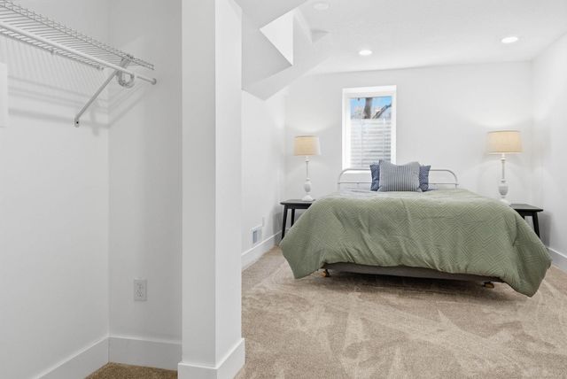 139 Spruce Street, Mahtomedi, MN 55115