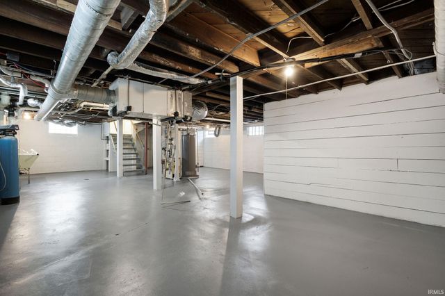 612 N State Street, Mishawaka, IN 46544