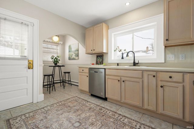 612 N State Street, Mishawaka, IN 46544