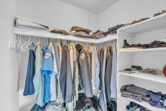 2701 HIDDEN LAKE DRIVE N E, Sarasota, FL 34237