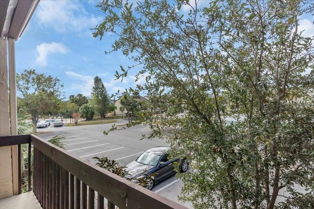 2701 HIDDEN LAKE DRIVE N E, Sarasota, FL 34237